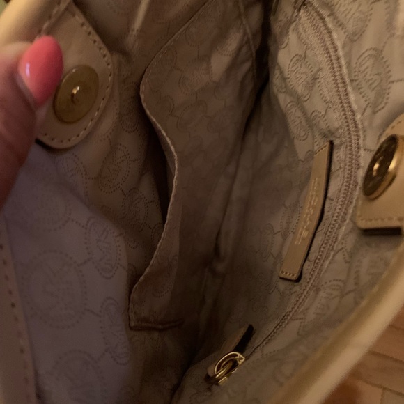 Michael Kors Crossbody Bag -SOLD - Picture 5 of 6